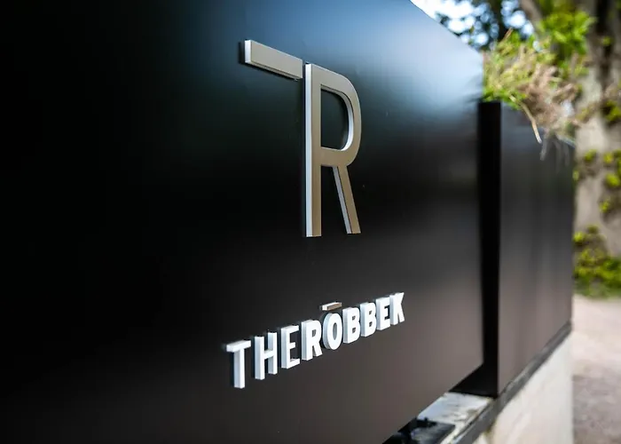 The Roebbek 3*